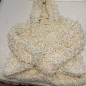Free People lined and hooded fleece sweater. Size small excellent condition.